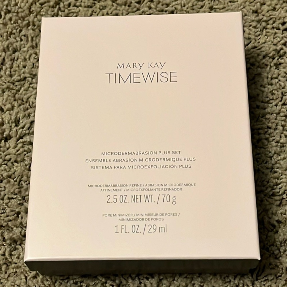 Mary Kay Microdermabrasion Set - Picture 1 of 3